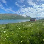 Koselig Hus Naer Sjo Og Fjell بيت للعطل