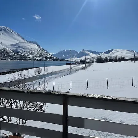 Koselig Hus Naer Sjo Og Fjell Vakantiehuis Nord-Lenangen