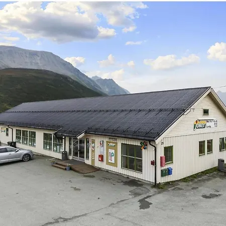 Koselig Hus Naer Sjo Og Fjell Holiday home Nord-Lenangen