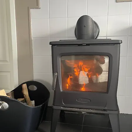 Koselig Hus Naer Sjo Og Fjell Nord-Lenangen