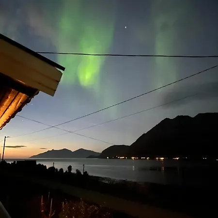 Koselig Hus Naer Sjo Og Fjell *