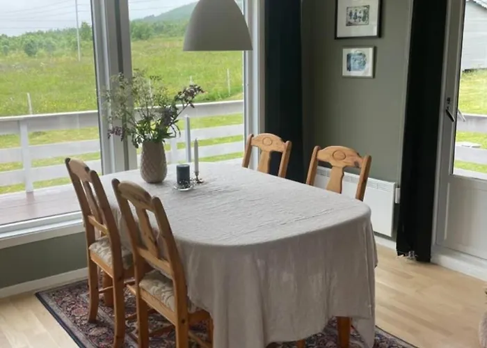 Tatil Evi Koselig Hus Naer Sjo Og Fjell Nord-Lenangen